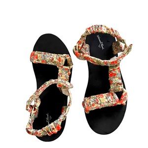 Universal Threads Women’s Sandals Floral Print Size 9